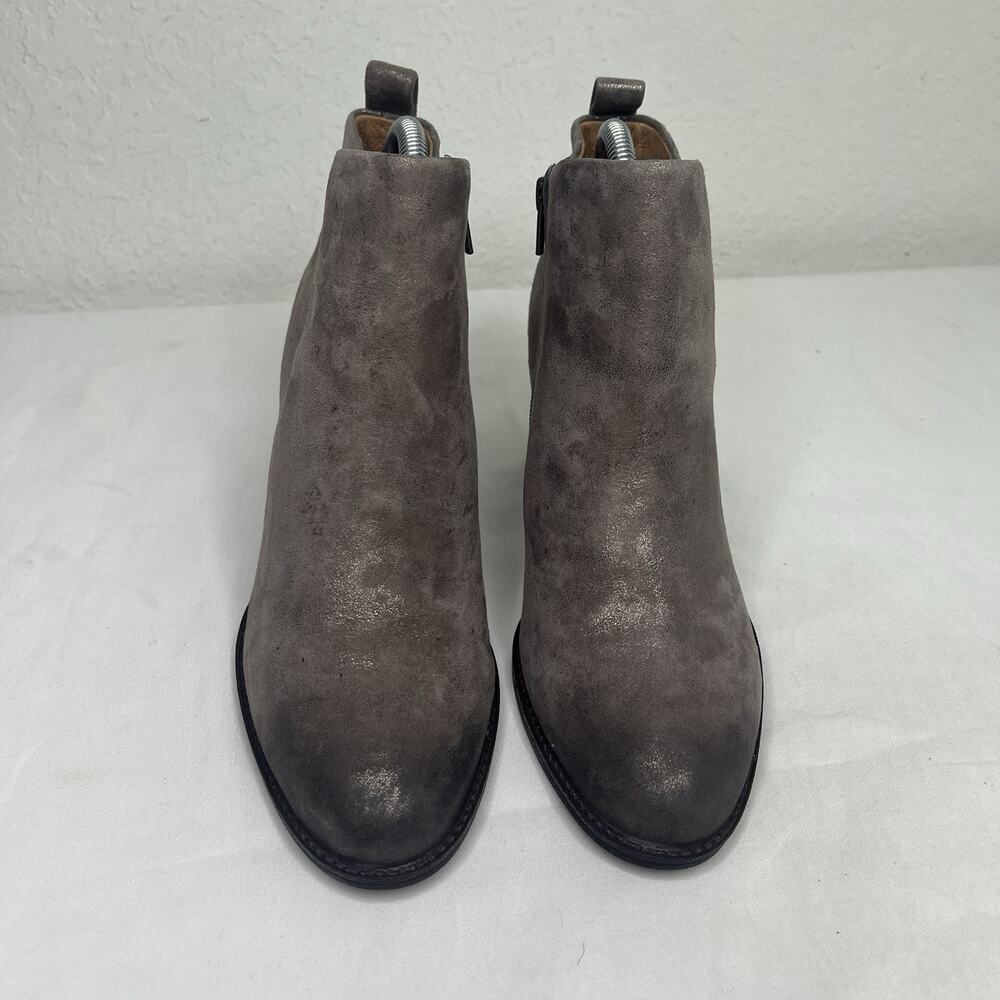 Sofft Booties grey leather distressed Size 9 M block heel, winter, fall, cowgirl - Picture 2 of 10